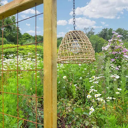 2 Bedroom Stunning In * La Pernelle