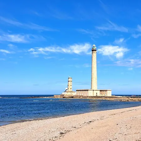 2 Bedroom Stunning In Vakantiehuis La Pernelle