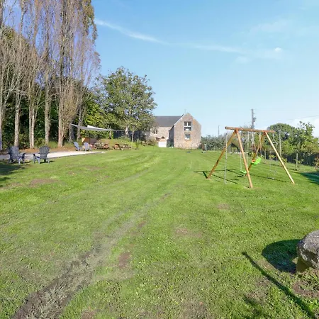 2 Bedroom Stunning In Дом отдыха La Pernelle