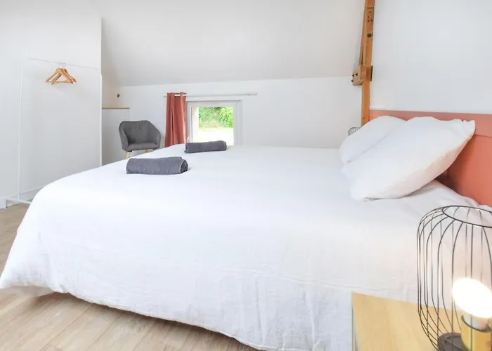 2 Bedroom Stunning In * La Pernelle