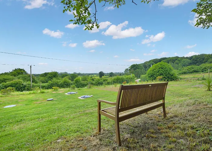 2 Bedroom Stunning In *