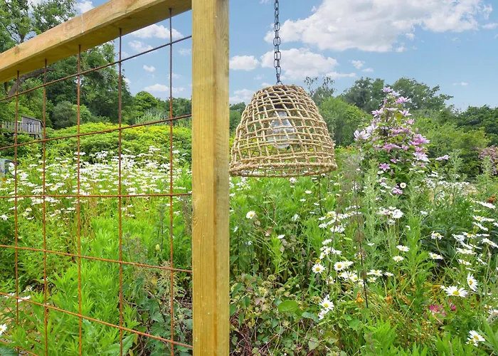 2 Bedroom Stunning In * La Pernelle